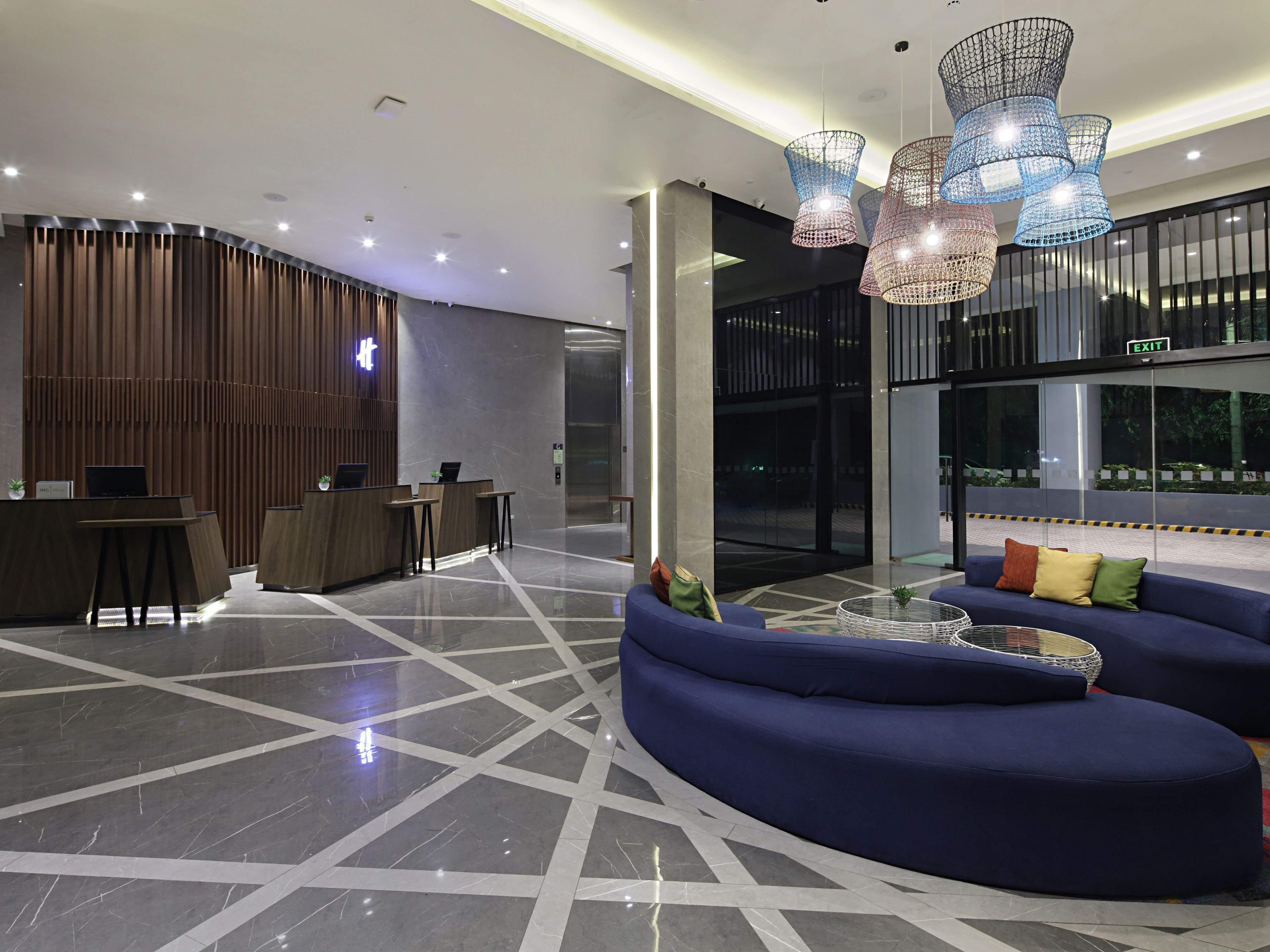 Holiday Inn CEBU CITY 12/69