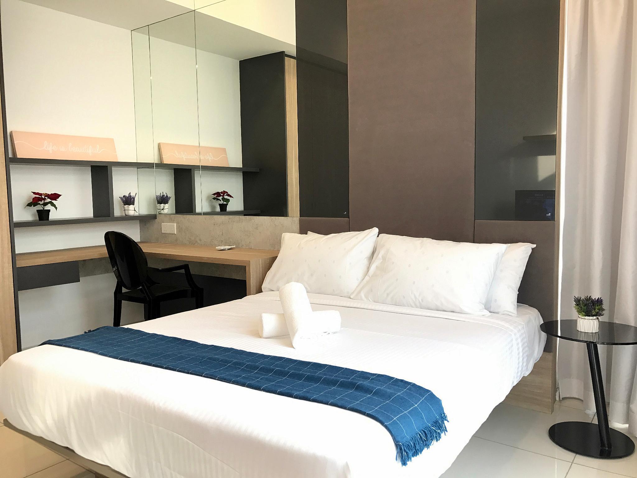 The Robertson By Matahari Suites 2/5