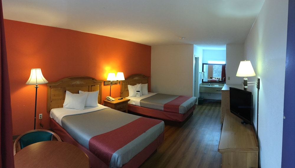 Motel6 Clarksville, TN 37/57