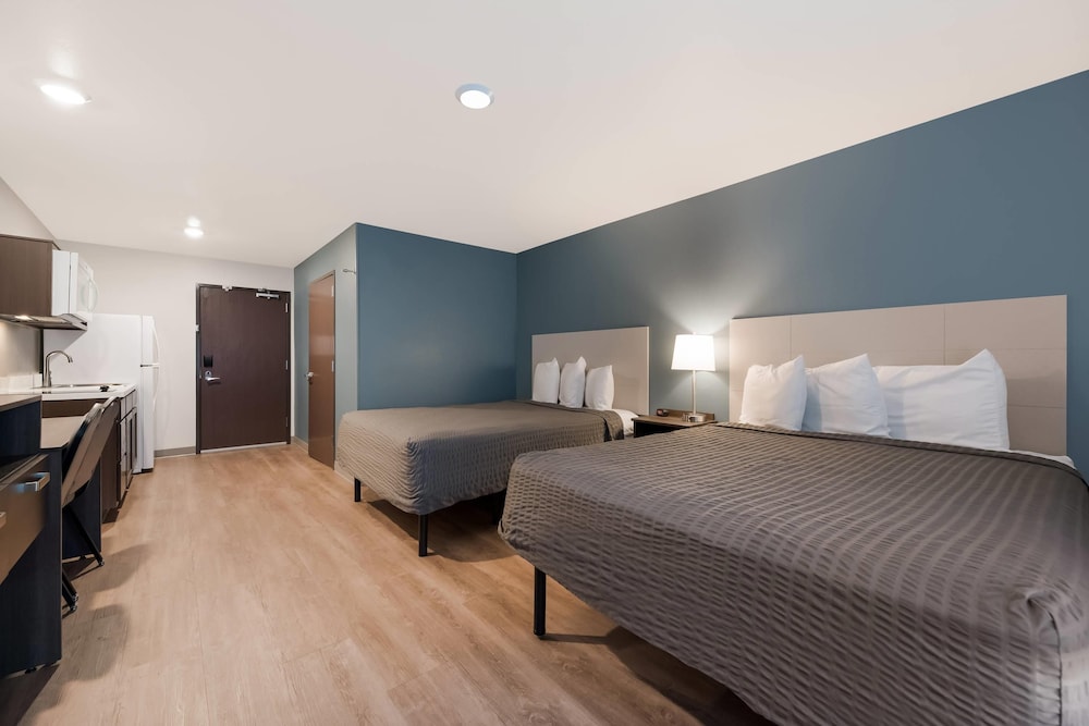 WoodSpring Suites Phoenix-Deer Valley 11/25