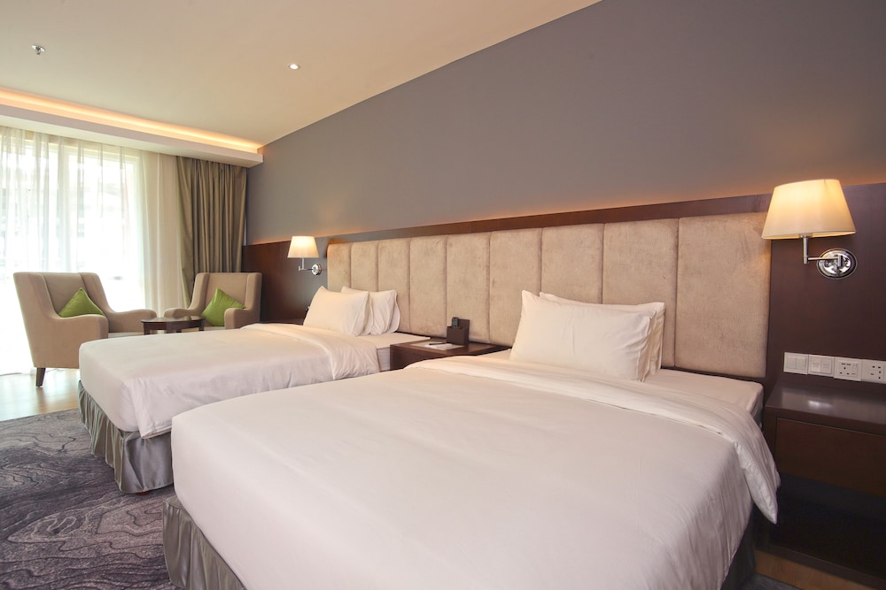 DELUXE, STUDIO, TWIN BEDS