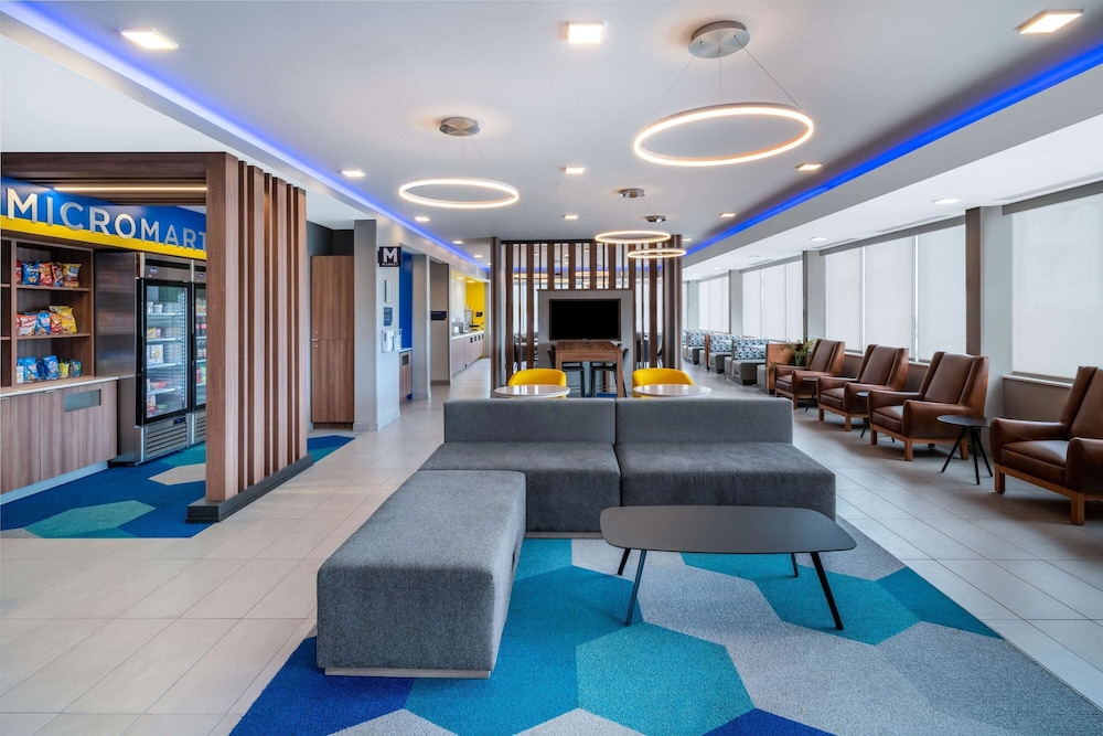 Microtel Inn and Suites by Wyndham Hot Springs 10/29