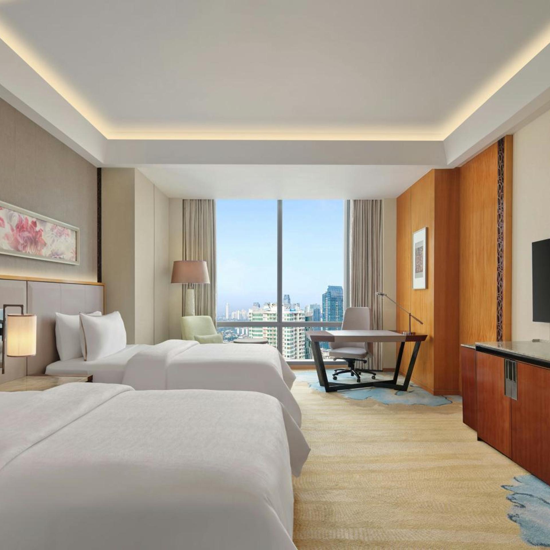 Deluxe, Double Bed, Skyline View