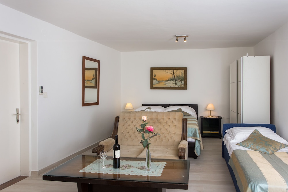Guest House Kusalo 42/67