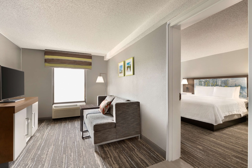 Hampton Inn Greenville/Simpsonville 16/38