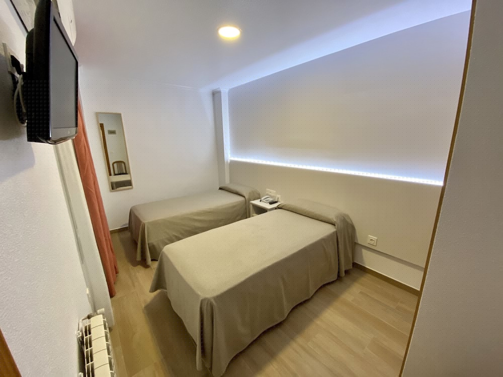 Hostal Pensimar 28/64