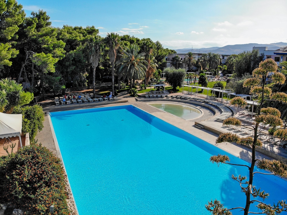 Villaggio Club Giardini d’Oriente 8/49
