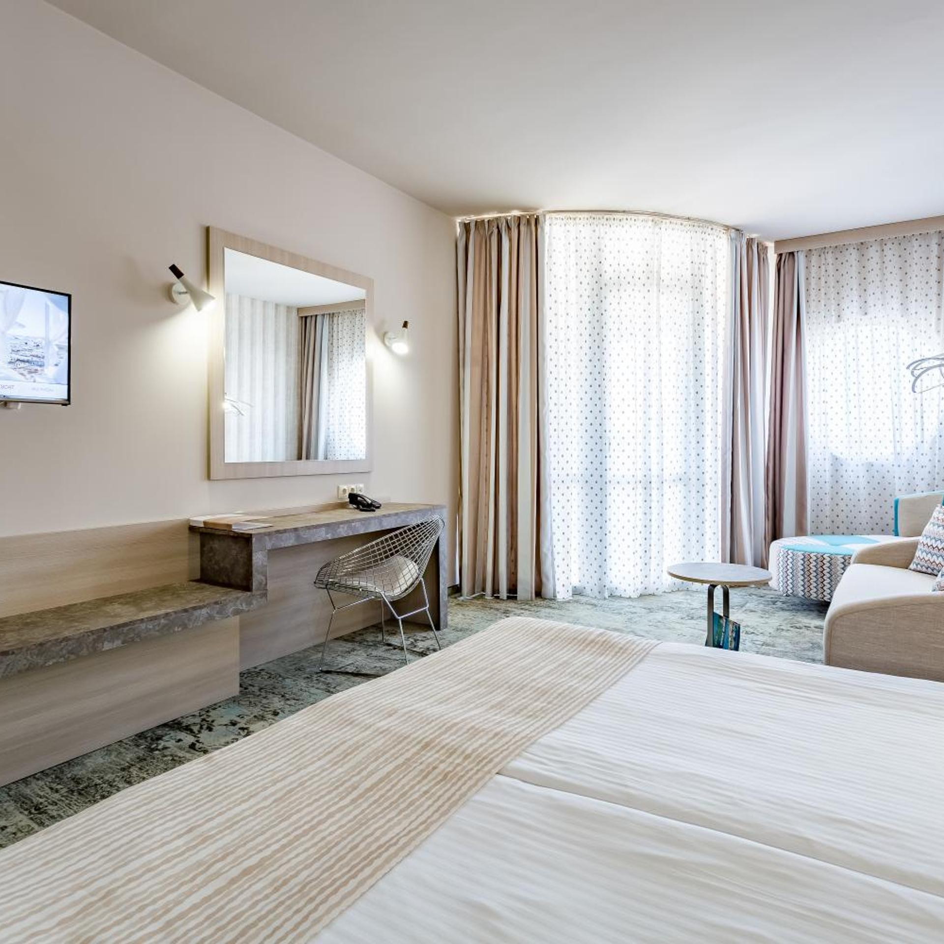 Junior Suite, Single Bed, Lateral Side Sea View، HI Hotels Imperial Resort 6/8