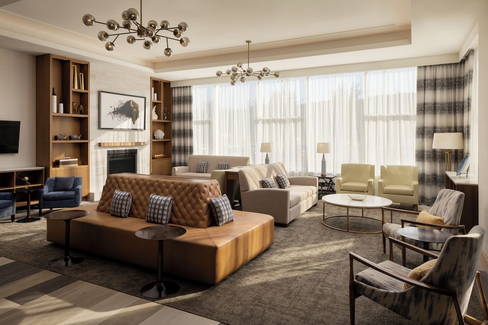 Pomeroy Hotel Fort McMurray 26/50