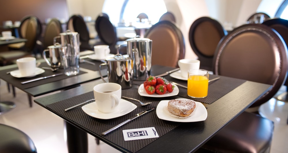 Fiume Hotel 42/53