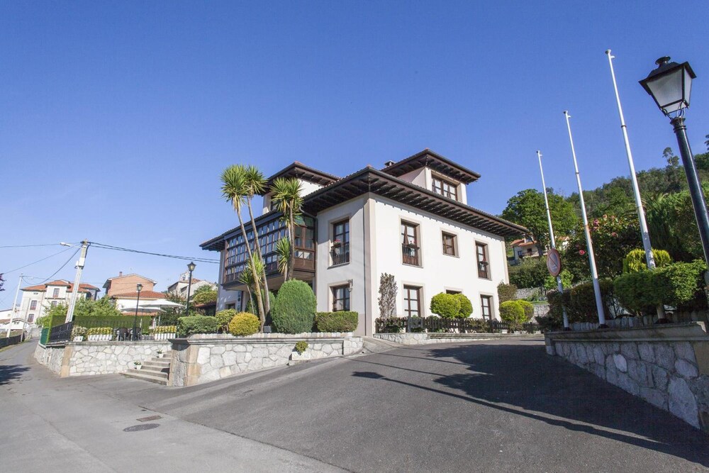 Hotel La Boriza 37/50