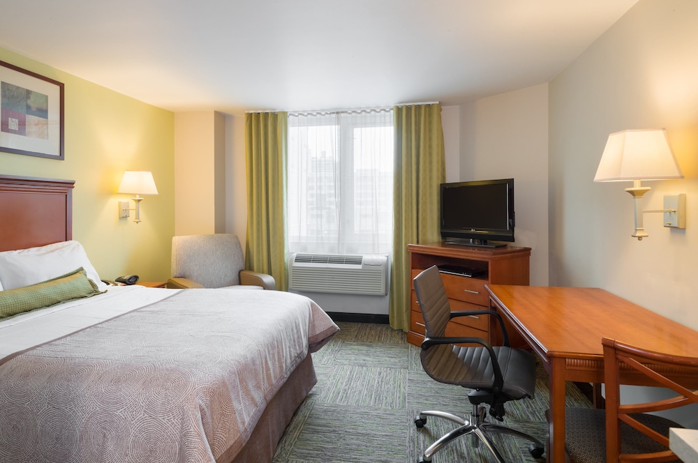 Candlewood Suites New York City- Times Square 17/50