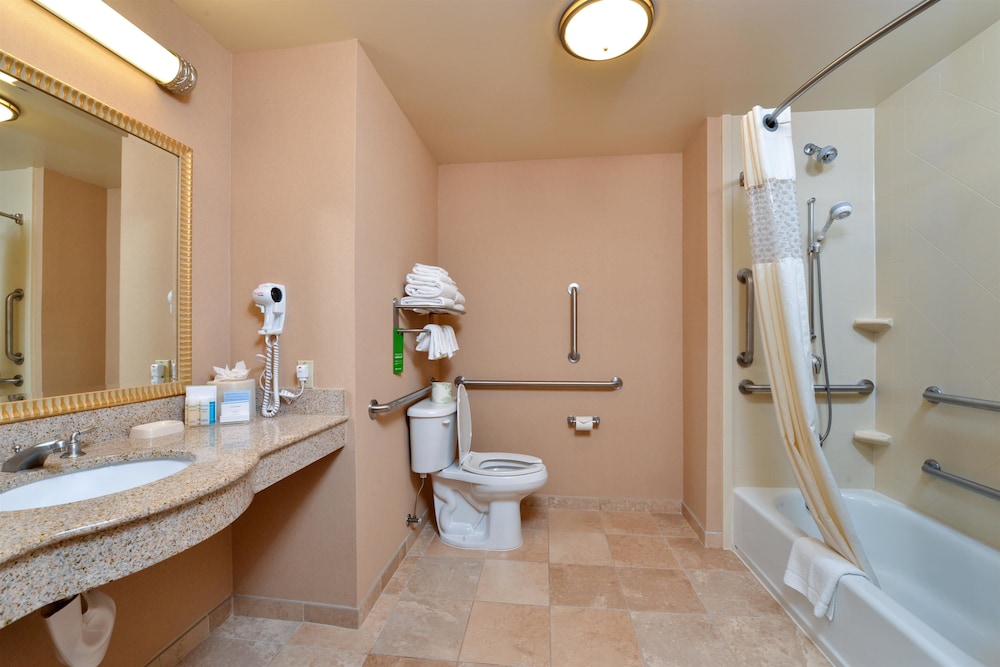 Hampton Inn & Suites Tacoma 13/46