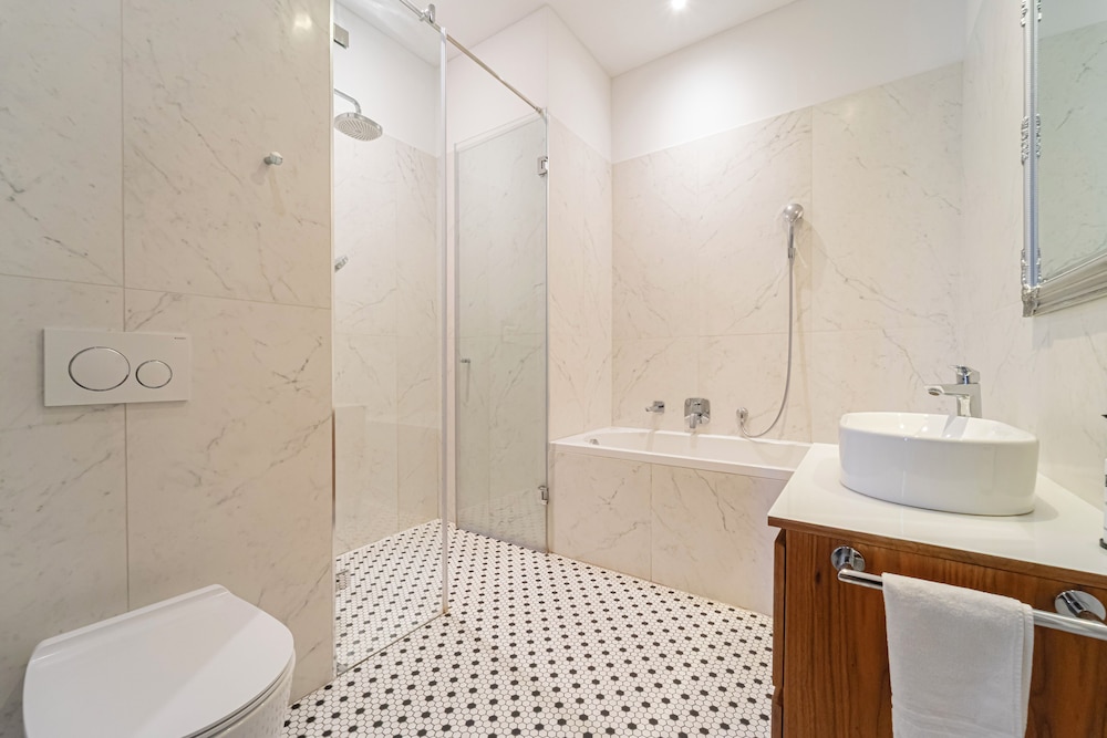 Utto Luxury Suites 53/54