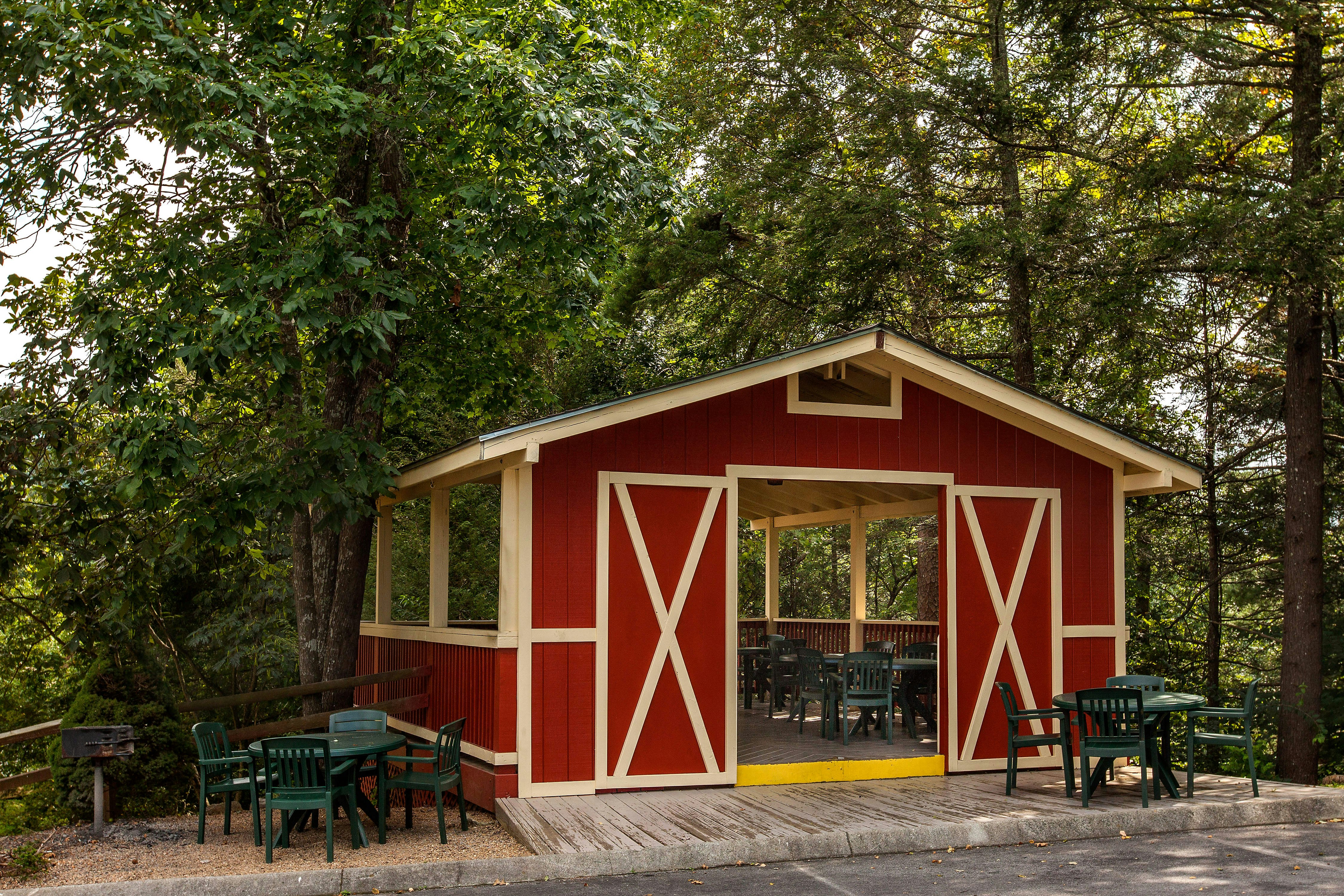 Hilton Vacation Club MountainLoft Gatlinburg 8/42
