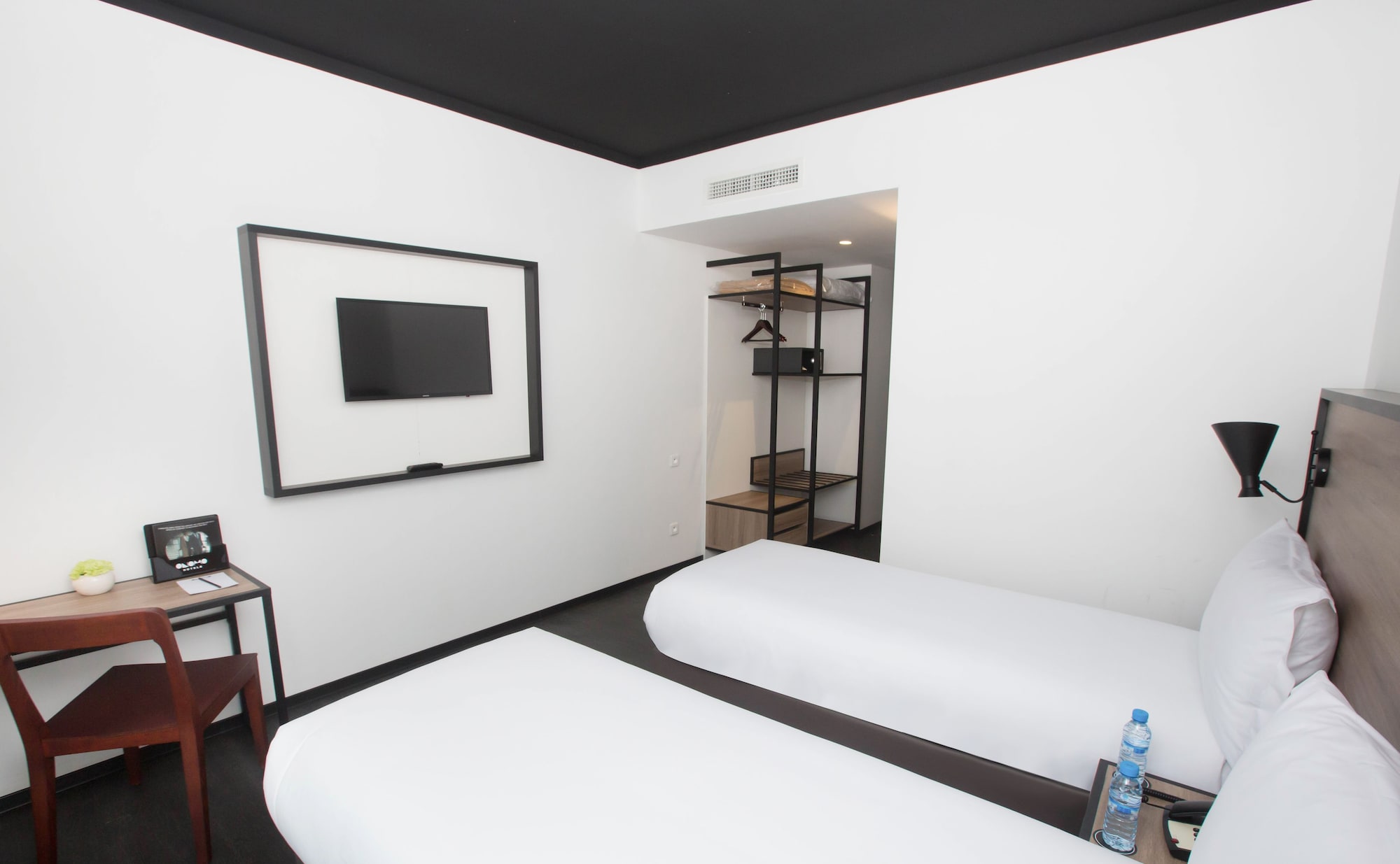 ROOM, TWIN BEDS, GARDEN VIEW
