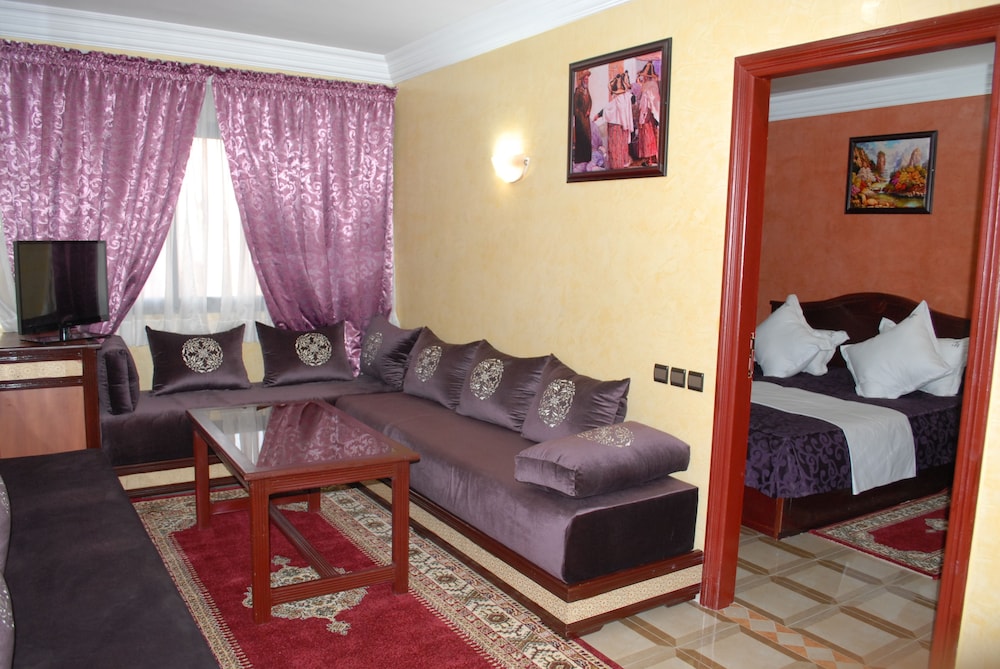 Hotel Les Ambassadeurs 42/64