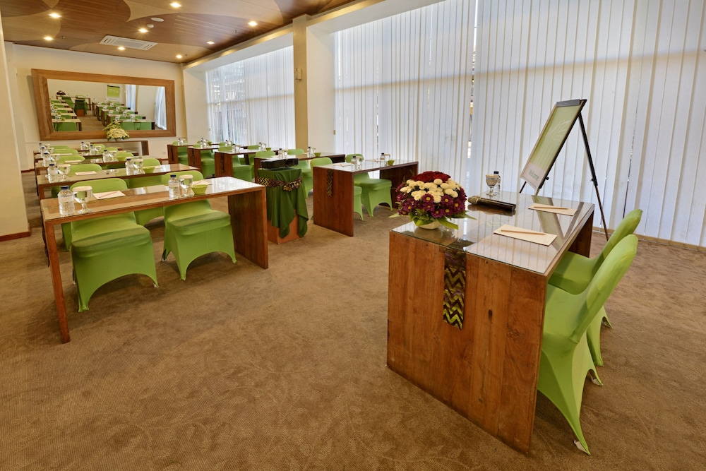 Whiz Hotel Malioboro Yogyakarta 31/48
