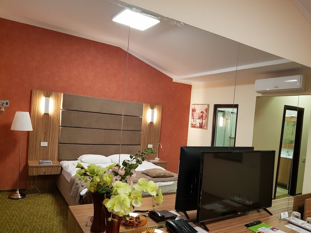 Tecadra Hotel 26/41