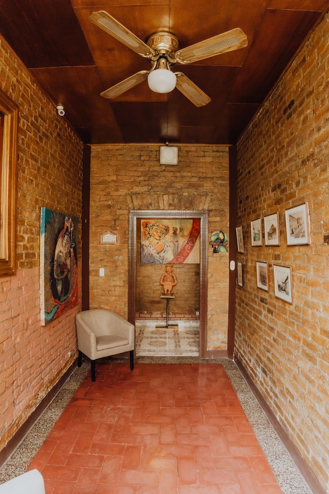 HOTEL DUNN INN 12/67