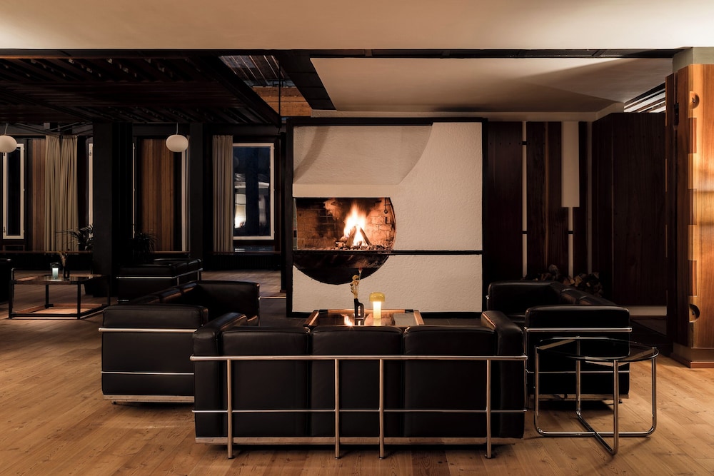 Boite Hotel 5/50
