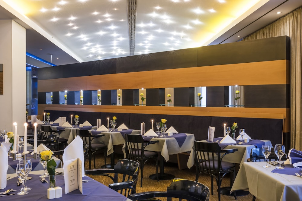 Seehotel Friedrichshafen 42/58