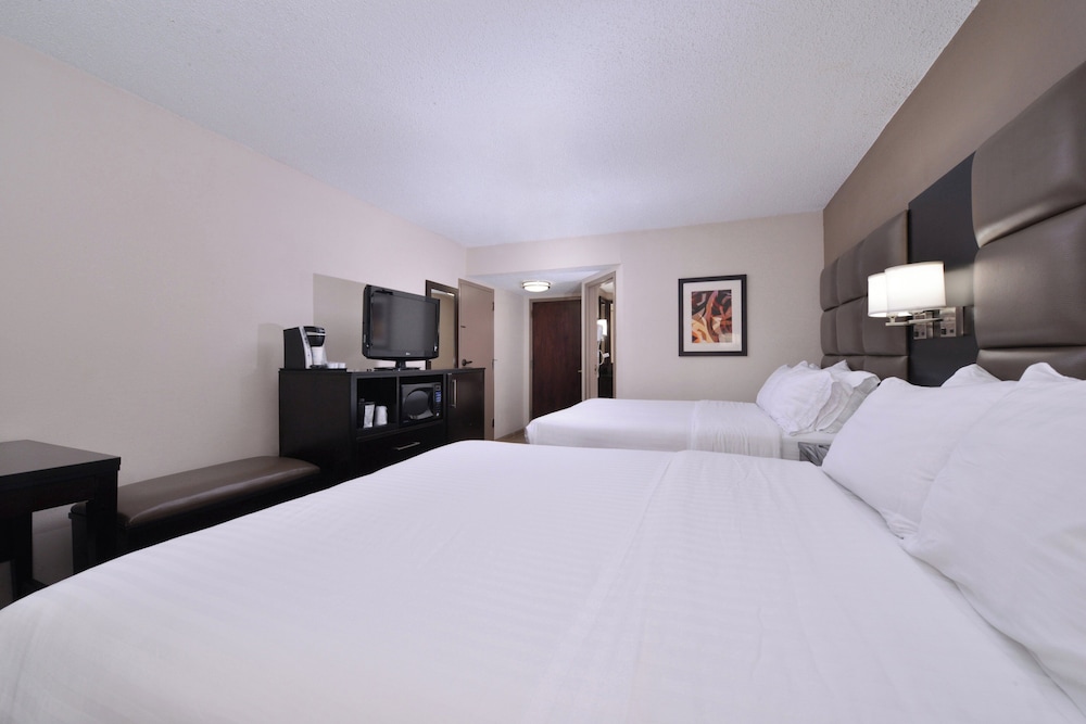 Holiday Inn Express Burlington 14/79