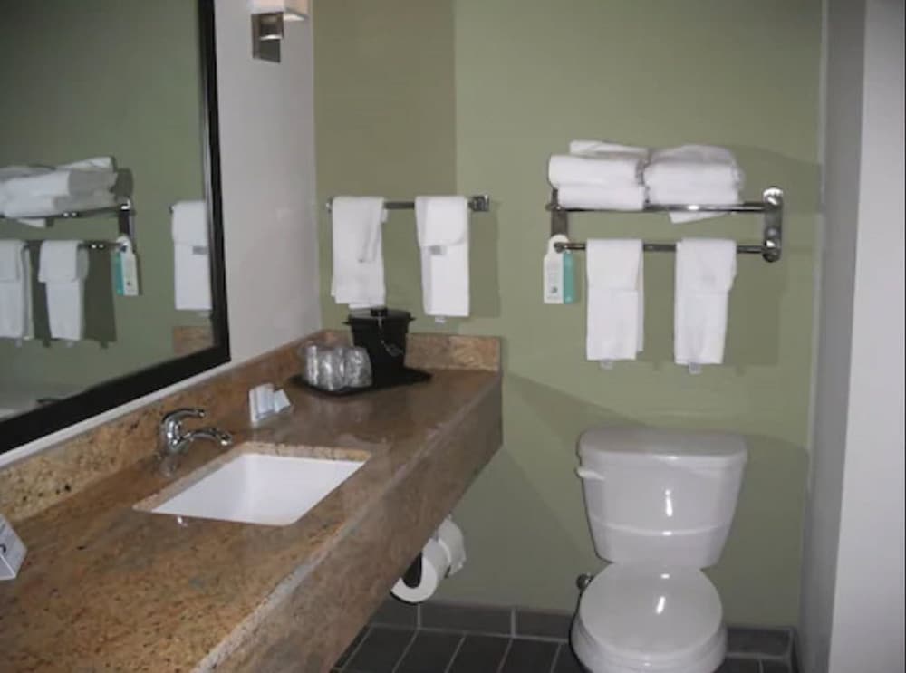 Express Inn & Suites 20/40