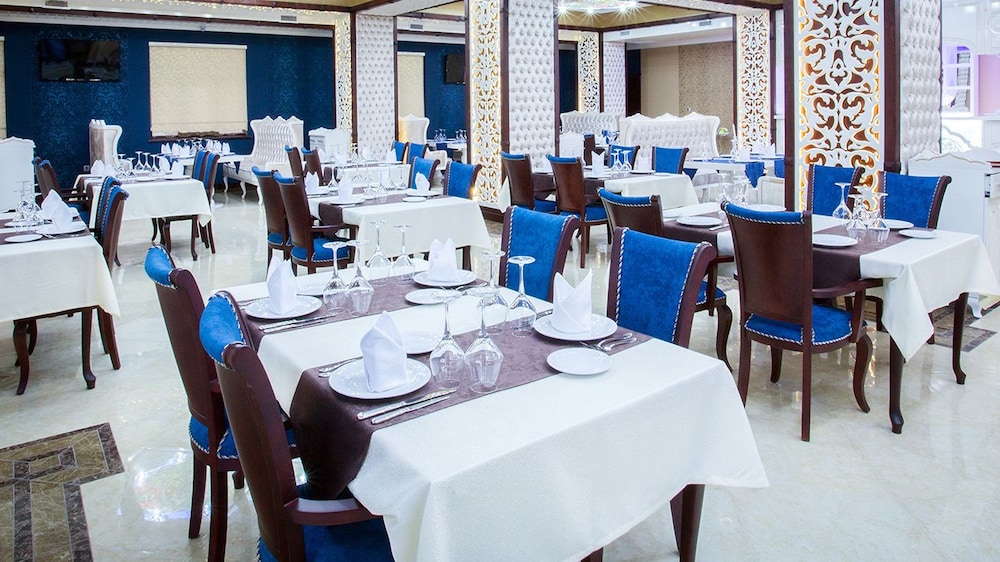 Emerald Hotel Baku 51/58