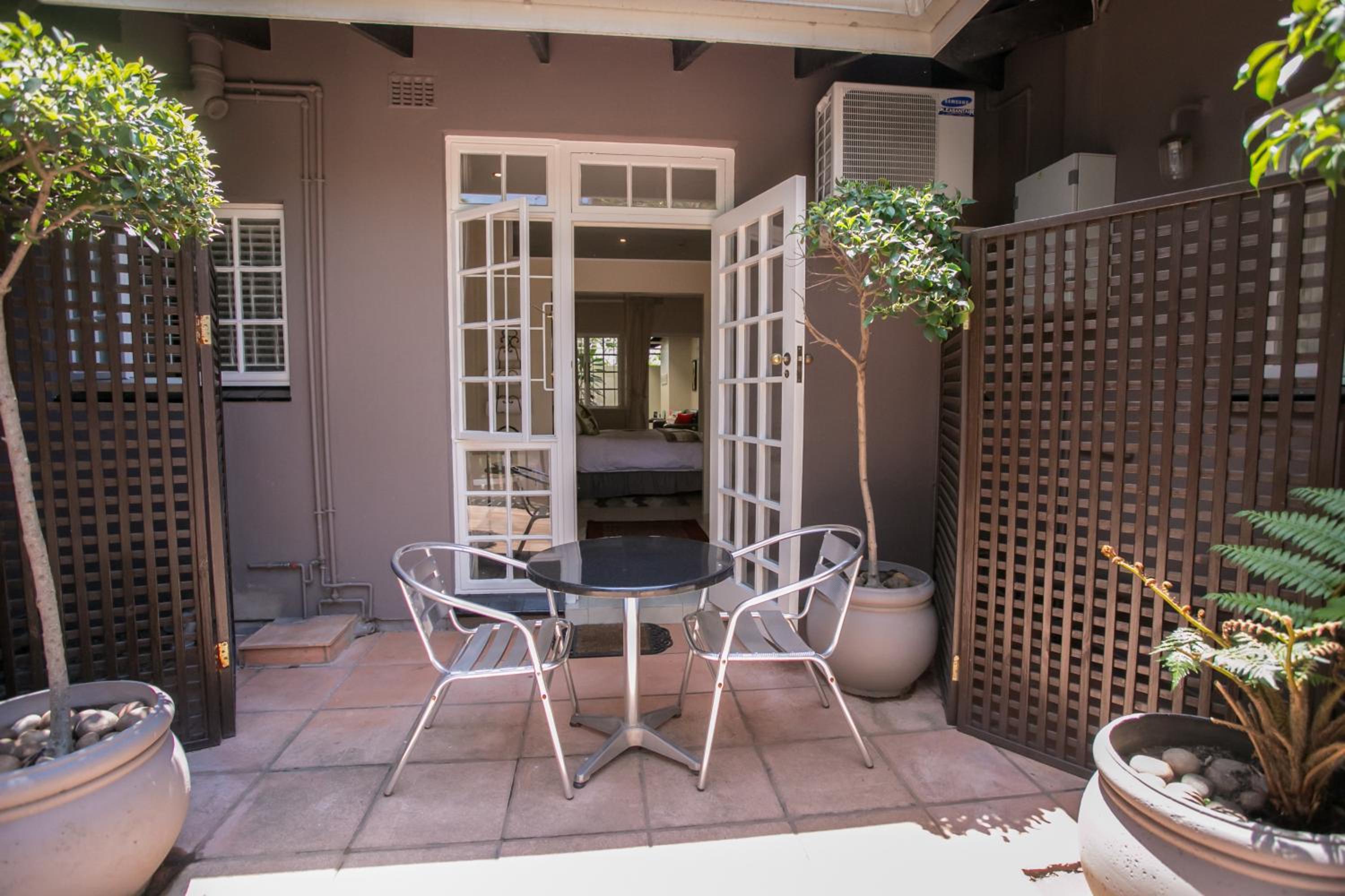 Westville Bed Breakfast Guest House 84/99
