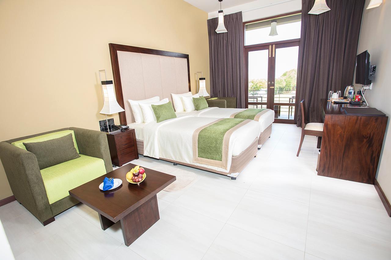Room, 1 Double and 1 Single Bed, Lagoon View