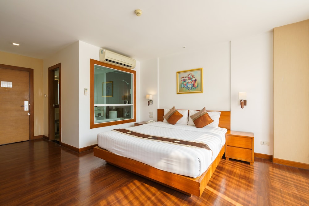 STANDARD, KING BED
