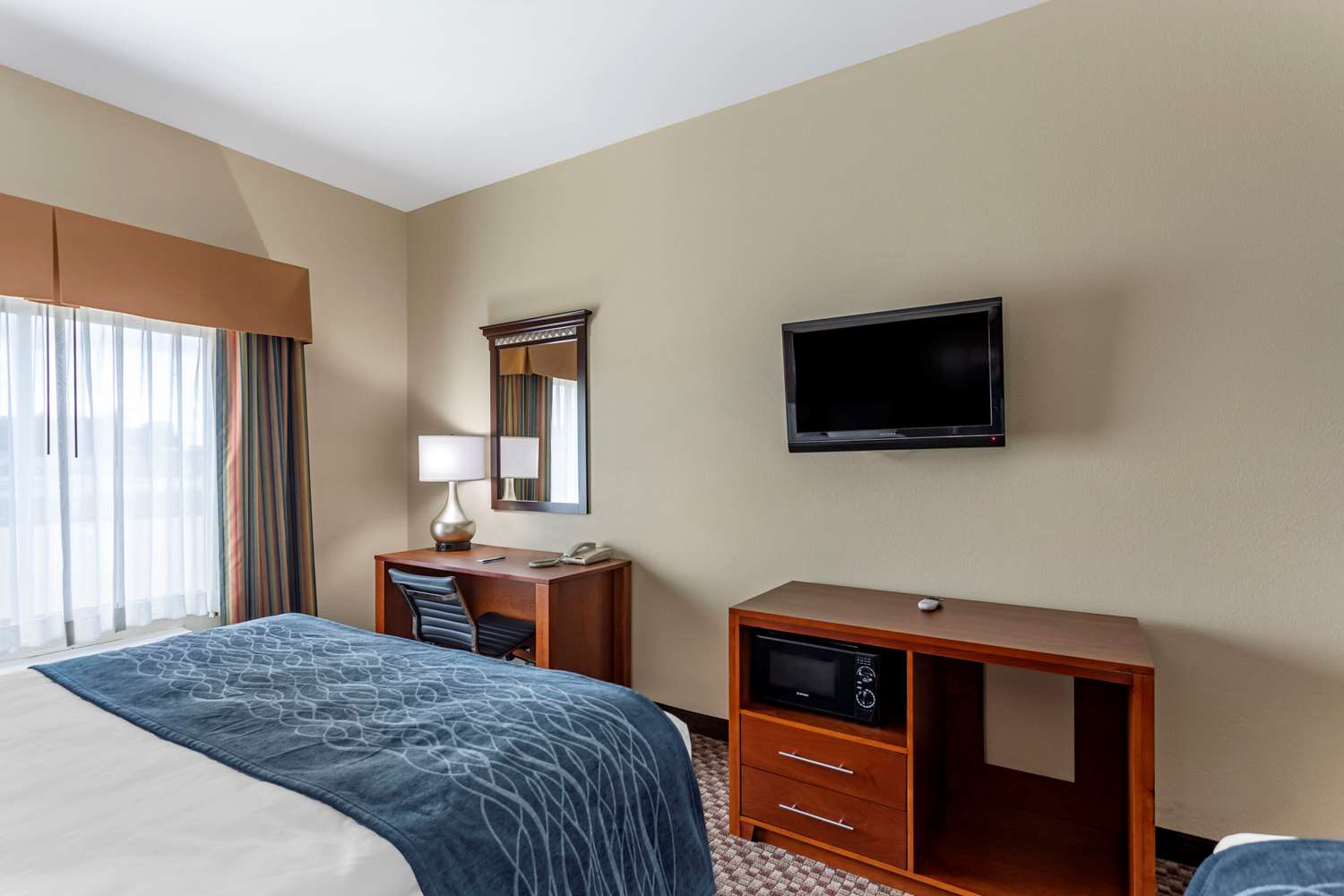 غرفة بسريرين كوين، Comfort Inn and Suites Carbondale University Area 2/4