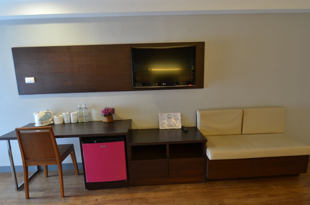 Tara Garden Hotel 32/50