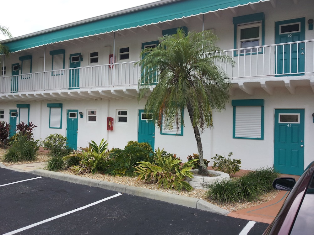 Sea Club I Beach Resort 2/66