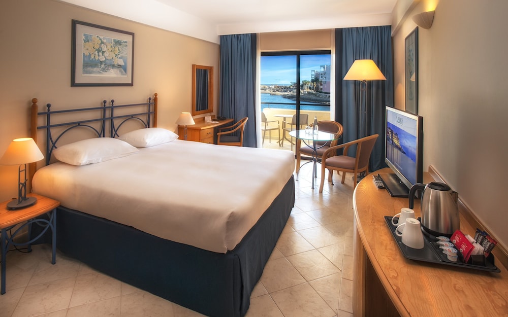 SUPERIOR, QUEEN BED, SEA VIEW