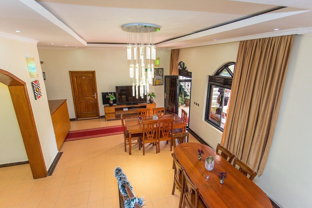 N G Residence 18/27