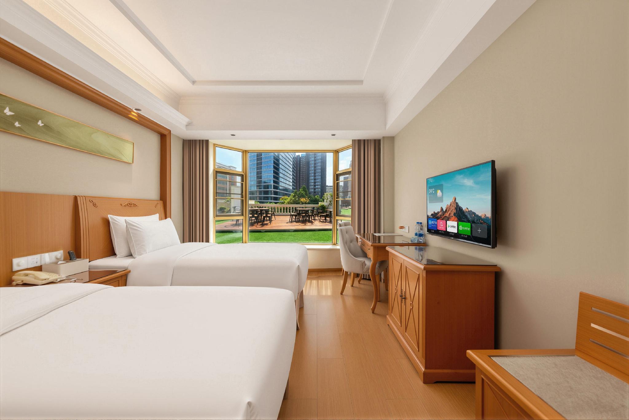 Vienna Hotel (Shenzhen Longhua Dalang Clothing Base) 22/54
