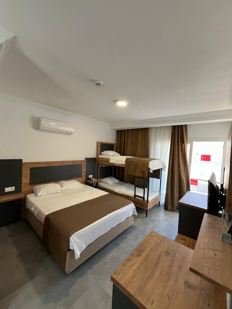 Club Efes Otel 12/49