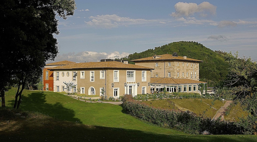 Palacio Urgoiti 66/71