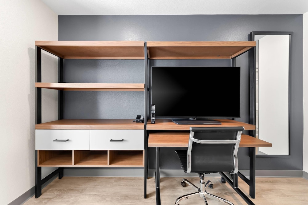 Everhome Suites San Bernardino - Loma Linda 45/59