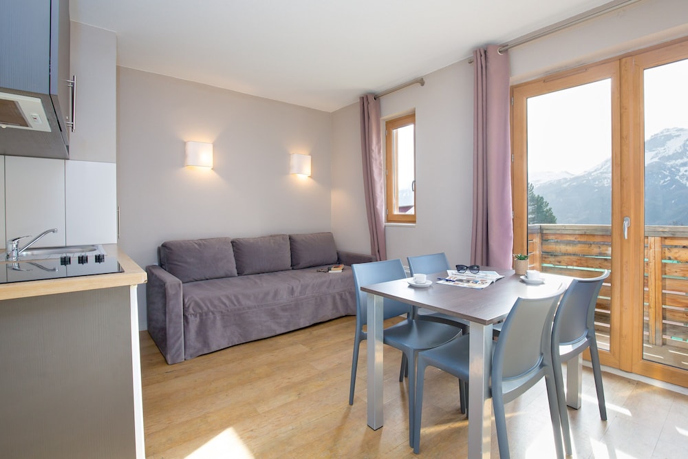 SOWELL RESIDENCES PRA LOUP 27/50