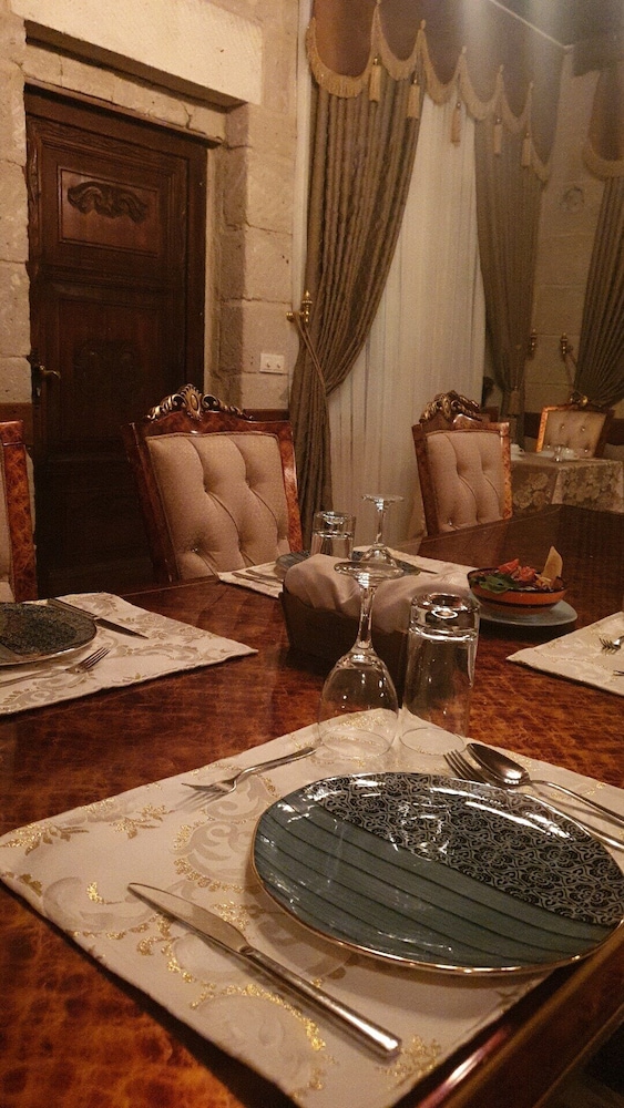 Sinasos Palace Cave Hotel 17/48