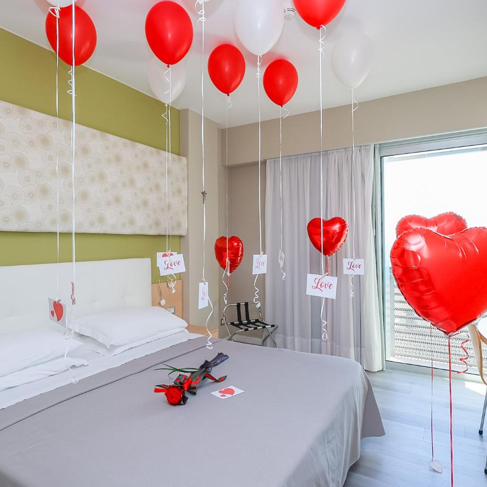 ECONOMY, DOUBLE OR TWIN BED