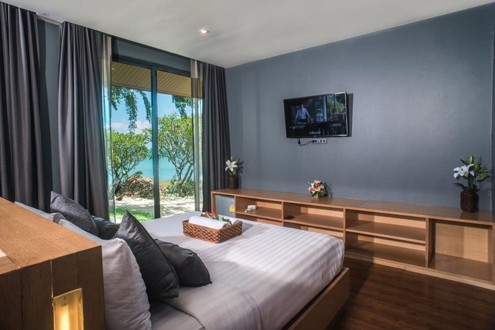 The Bay Samui Resort 10/50