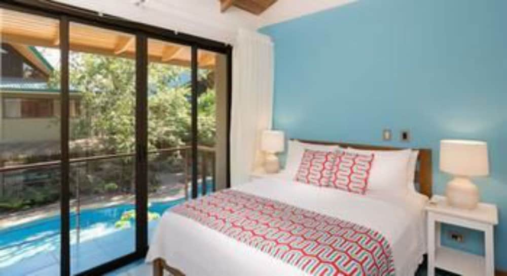Olas Verdes Hotel 4/33