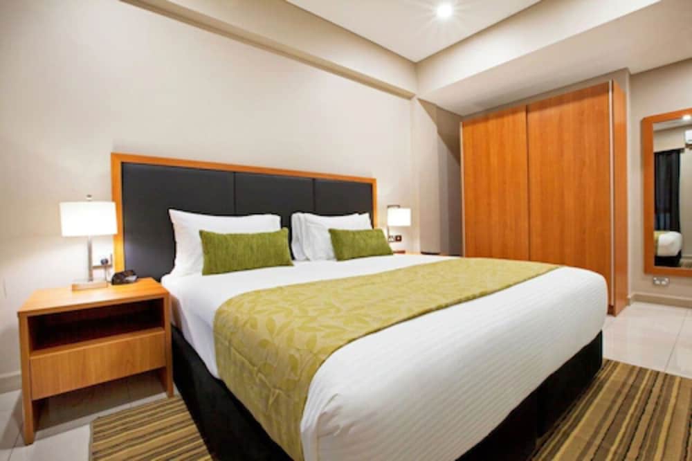 Ela Beach Hotel And Apartments 20/32