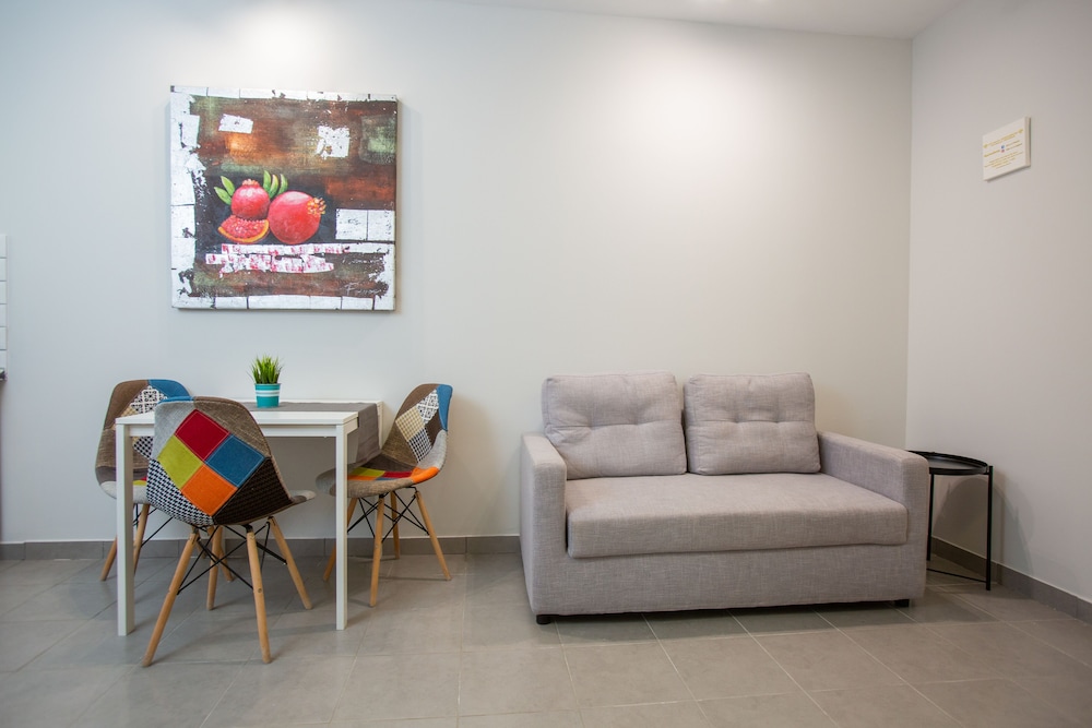 Raise Boutique Rooms in Center of Athens 15/23
