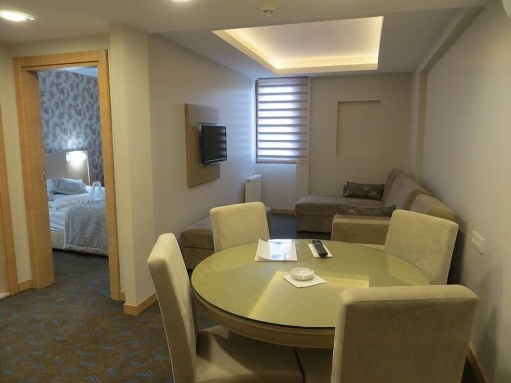 Mutevelli Otel 34/50