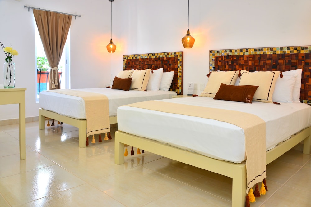 Unic Design Hotel 5/50